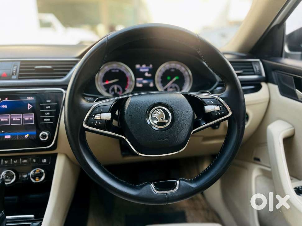 Skoda Superb Style 1.8 Tsi At, 2018, Petrol