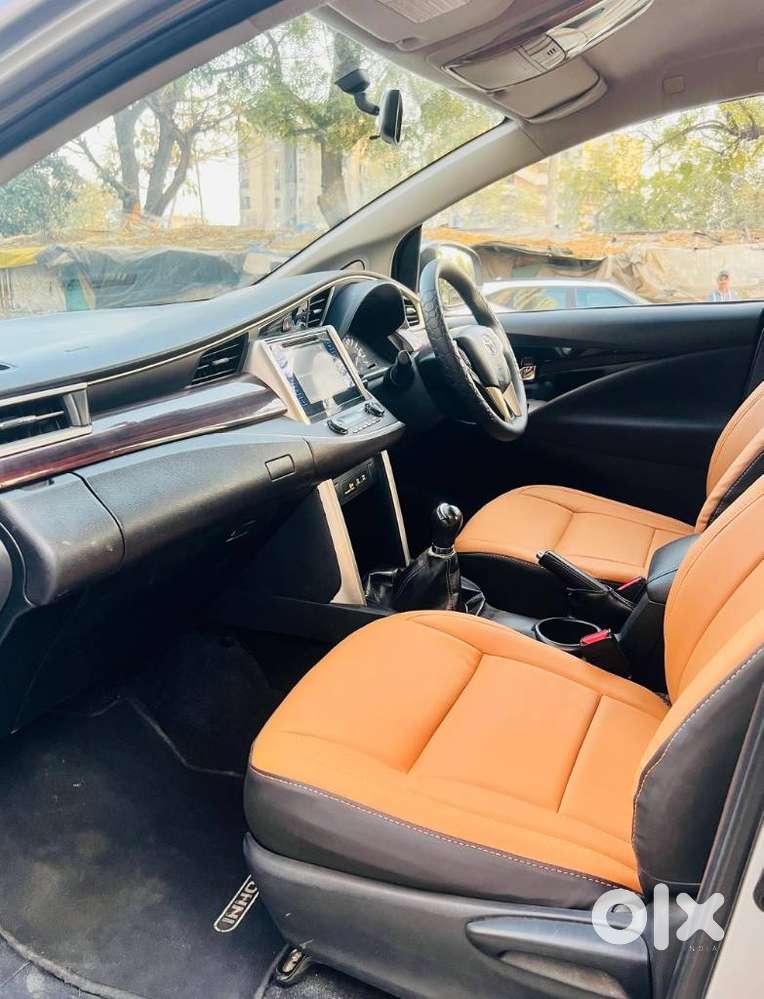 Toyota Innova Crysta 2.4 V 7 Str, 2016, Diesel