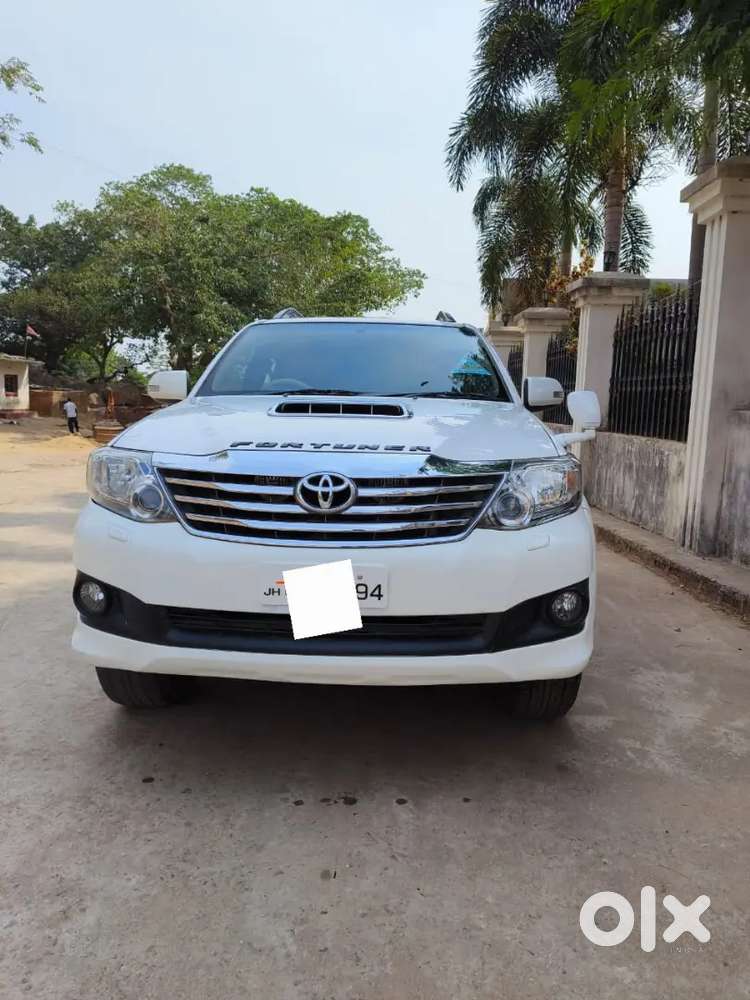 Toyota Fortuner 2015 Diesel 170000 Km Driven