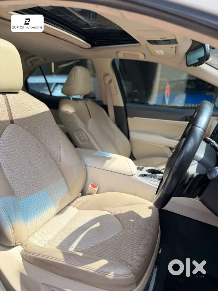 Toyota Camry Hybrid, 2019, Petrol