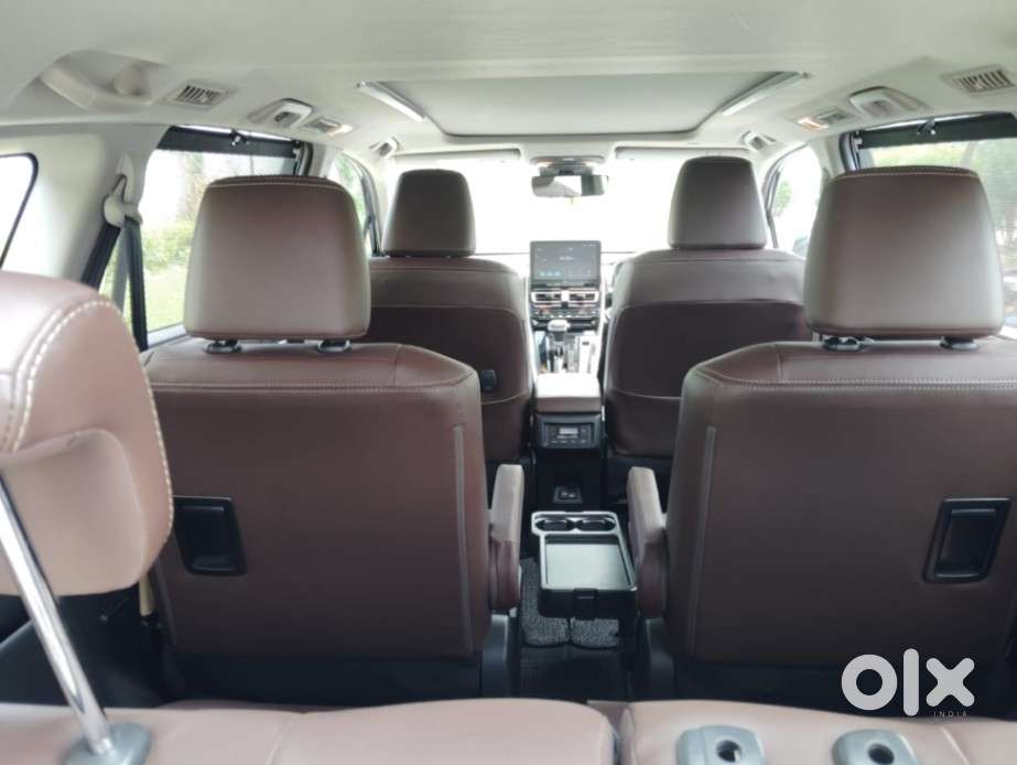 Toyota Innova Hycross 2.0 Zx (o) Hybrid 7 Str, 2025, Petrol