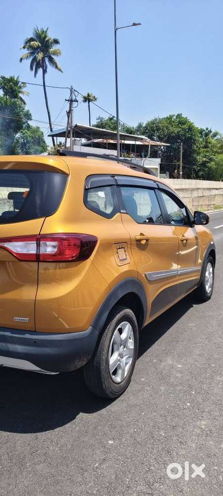 Renault Triber Rxz, 2019, Petrol