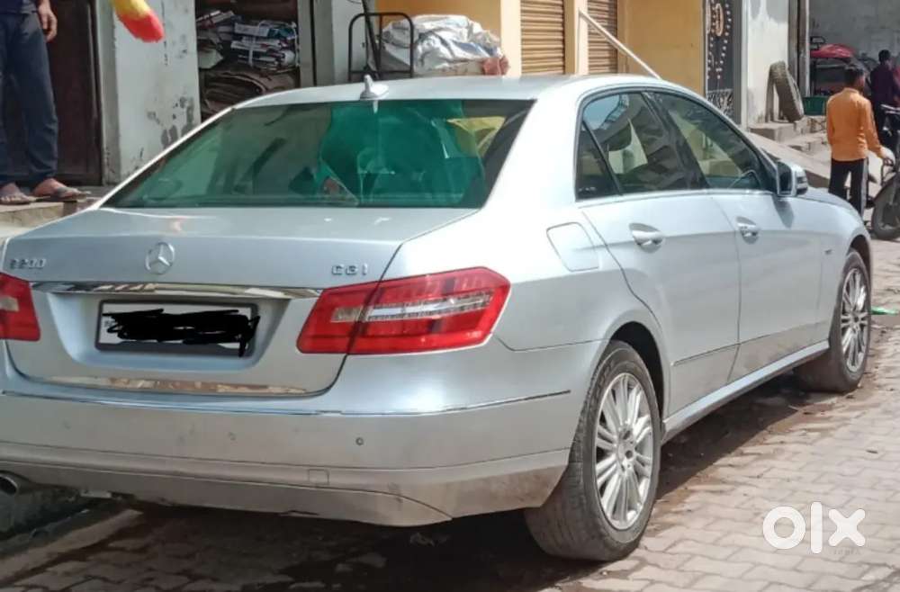 Mercedes-benz E-class 2012 Petrol 74,703 Km Driven