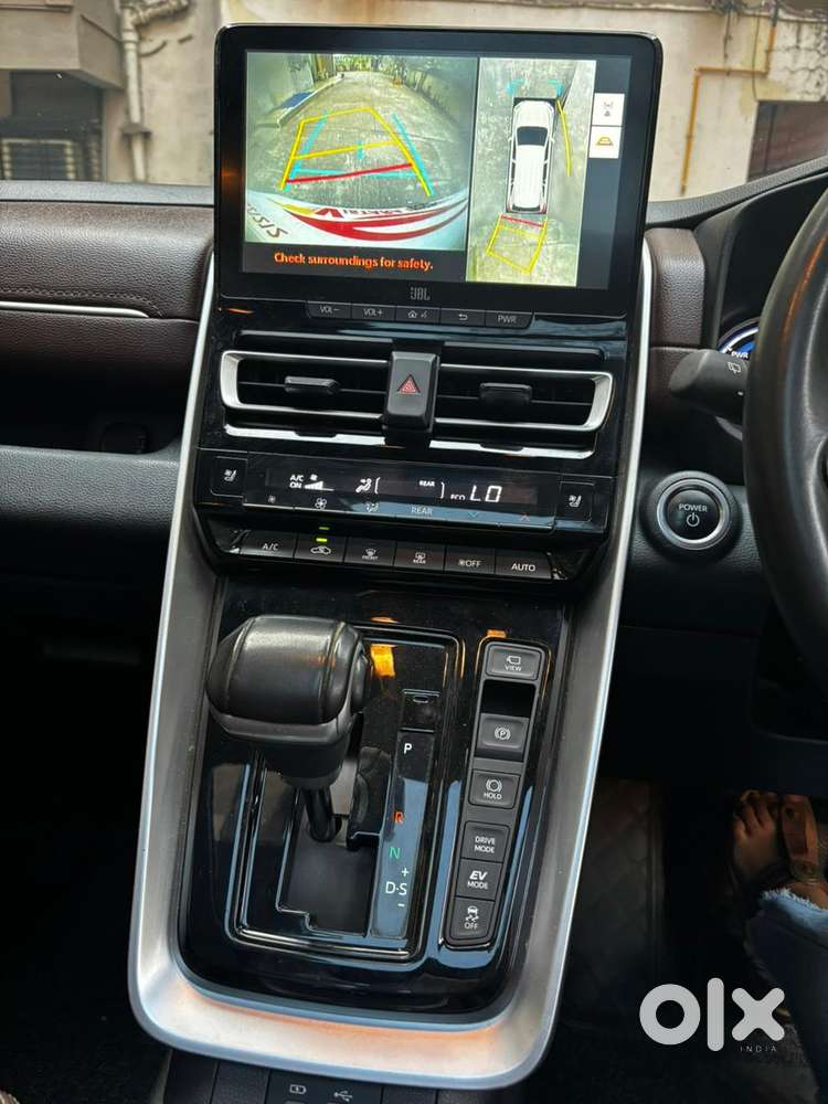 Toyota Innova Hycross 2.0 Zx (o) Hybrid 7 Str, 2023, Petrol