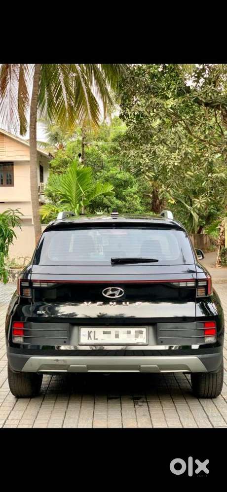 Hyundai Venue Sx (o) Mt 1.5 Diesel, 2024, Diesel