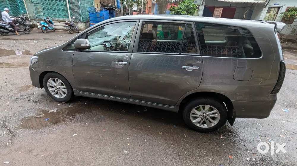 Toyota Innova V Model Best Condition