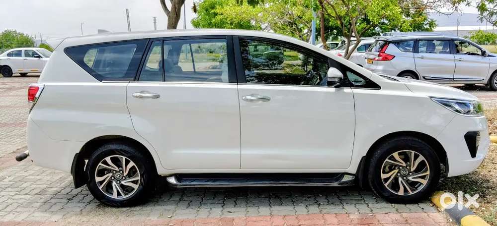 2020 /2021 Innova Crysta V Bs6 Alltyres 80%insurance 6months