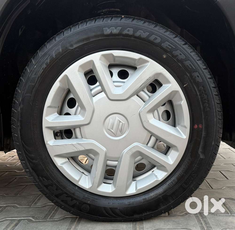 Maruti Suzuki Brezza 1.5 Lxi Smart Hybrid, 2022, Petrol