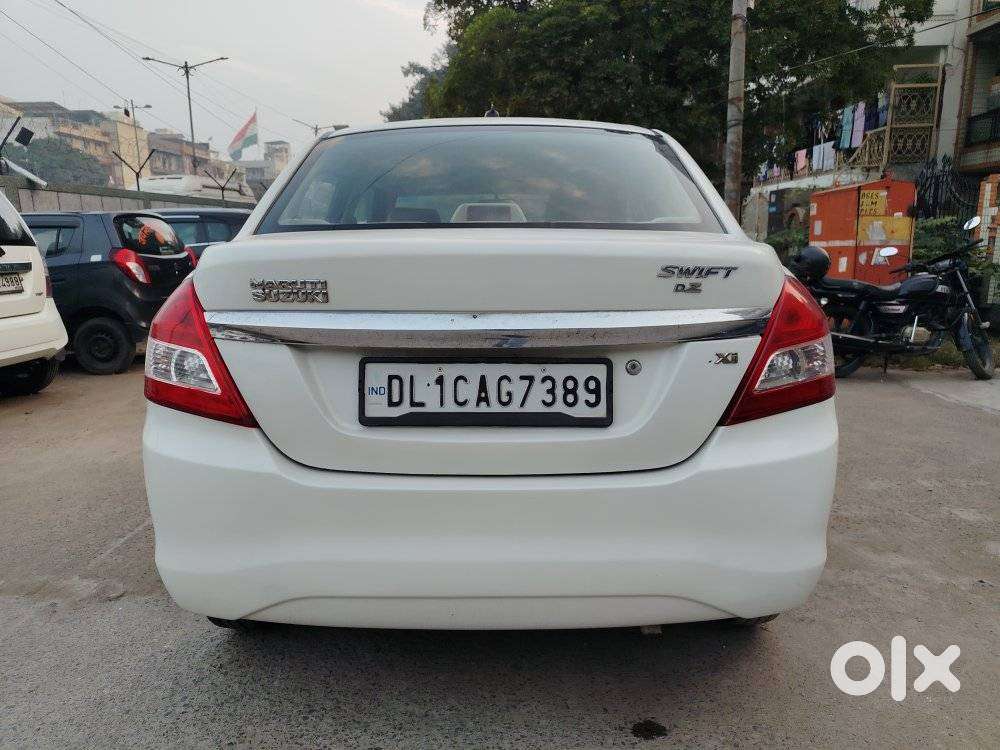 Maruti Suzuki Swift Dzire 1.2 Lxi Bsiv, 2015, Cng & Hybrids