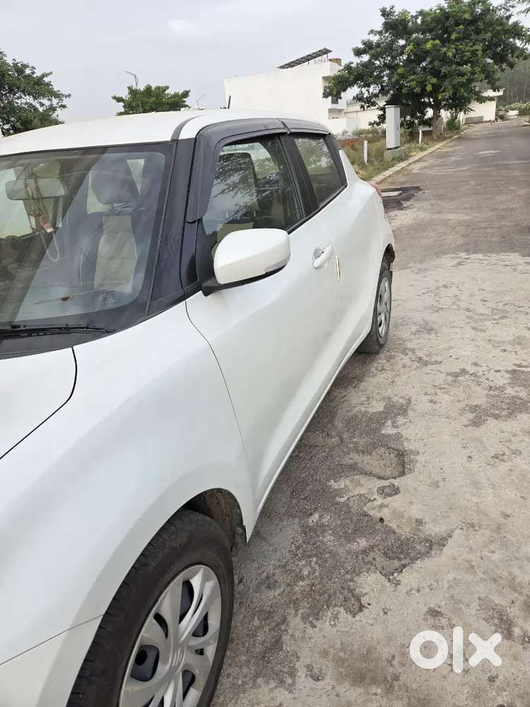 Maruti Suzuki Swift 2018 Petrol 48860 Km Driven