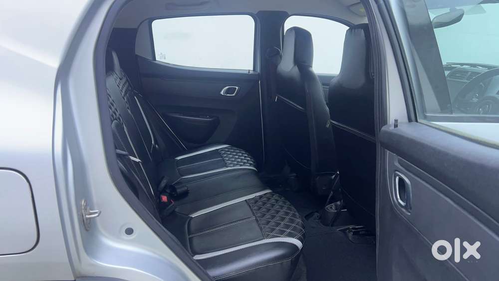 Renault Kwid 2019-ongoing 1.0 Rxt Amt (o), 2020, Petrol