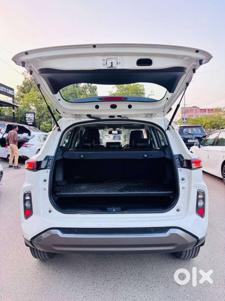 Maruti Suzuki Grand Vitara 1.5 Zeta Plus Intelligent Hybrid Ecvt, 20..