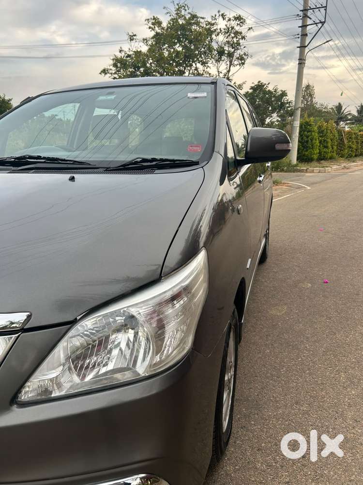 Toyota Innova brand new condition with Noc and Karnataka registered
