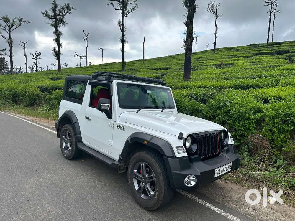 Mahindra Thar Petrol 2023