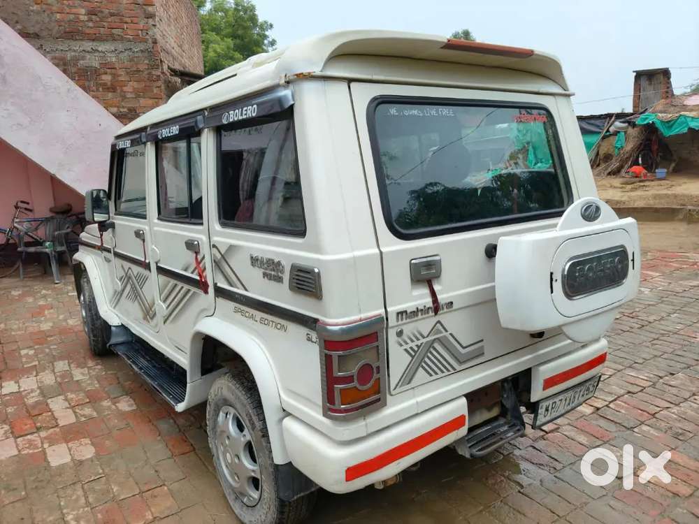 Mahindra Bolero 2017 Diesel Automatic 180000 Km