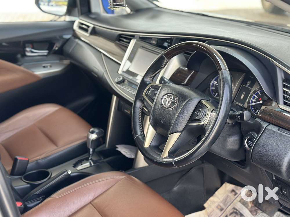 Toyota Innova Crysta 2.8z Automatic, 2016, Diesel