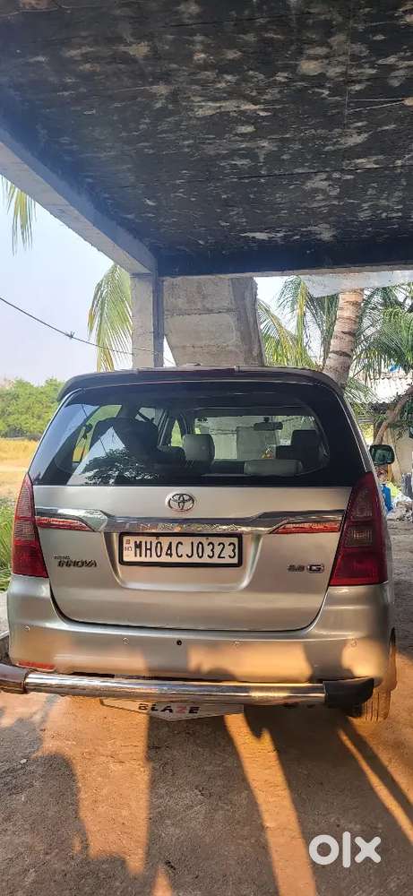 Toyota Innova 2.5g 8 Seater