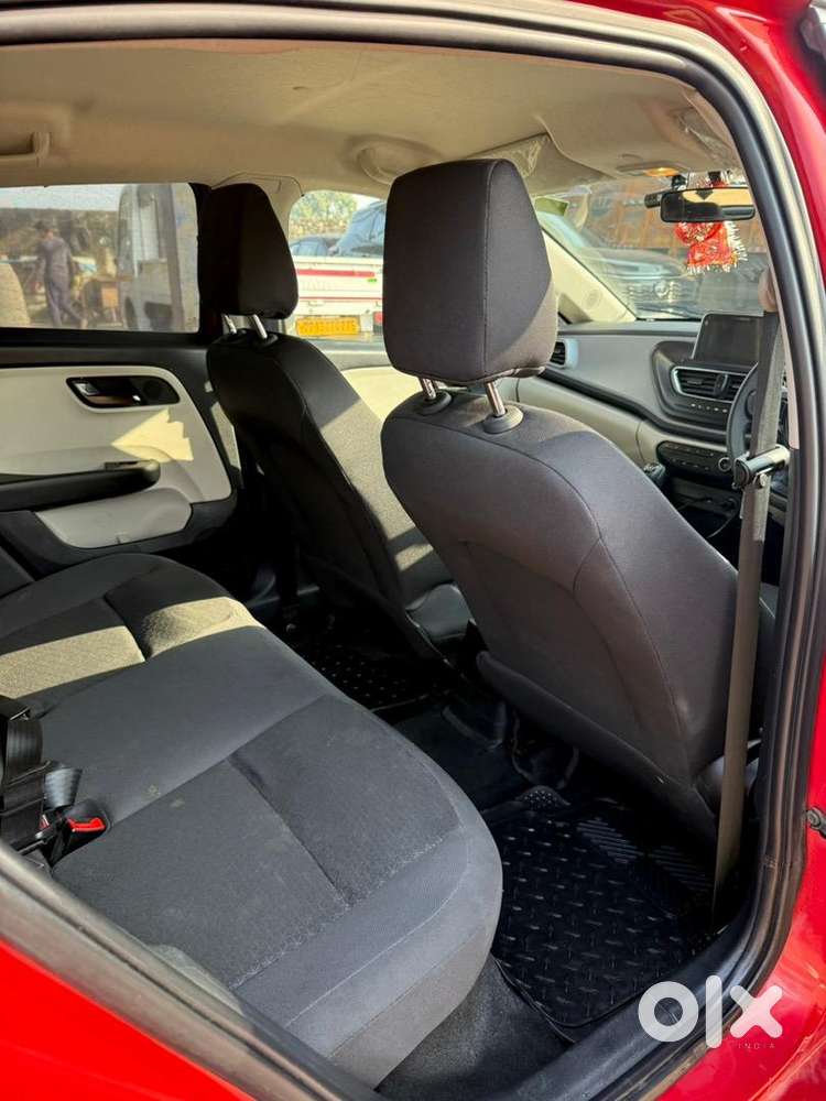 Tata Altroz 2023 Cng & Hybrids 29800 Km Driven