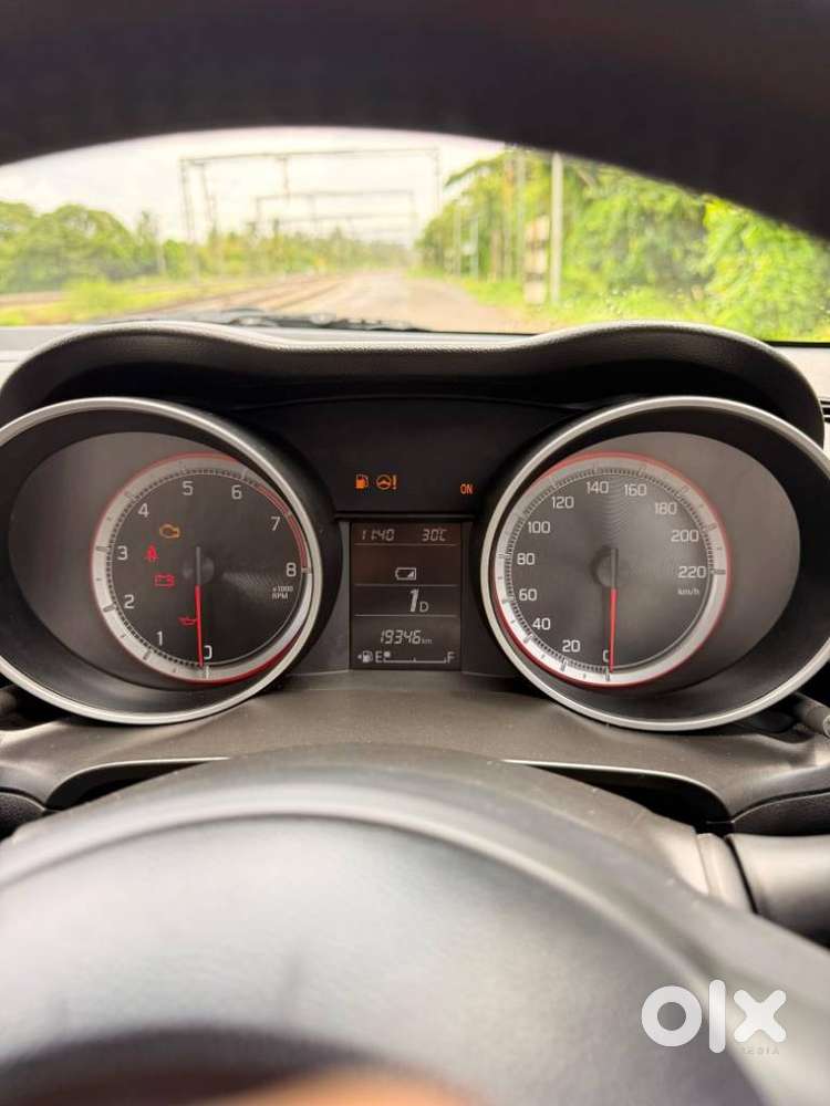 Maruti Suzuki Swift Amt Vvt Zxi, 2023, Petrol
