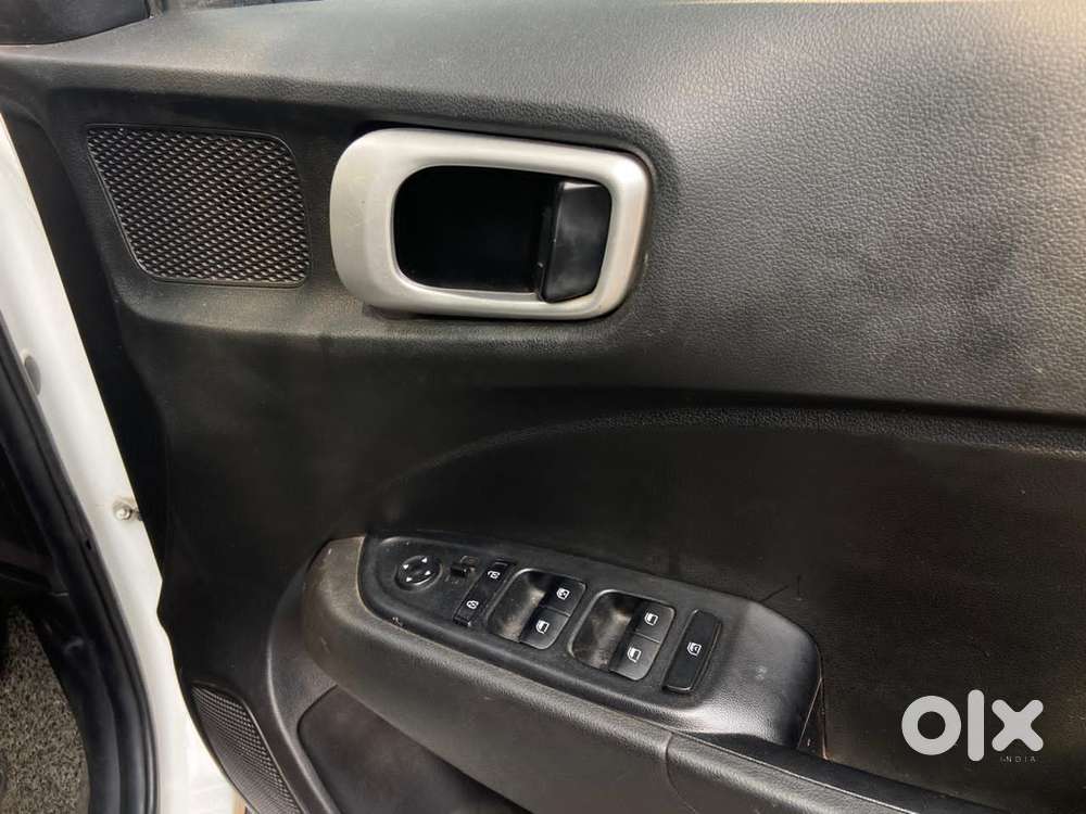 Hyundai Venue S Turbo, 2019, Petrol