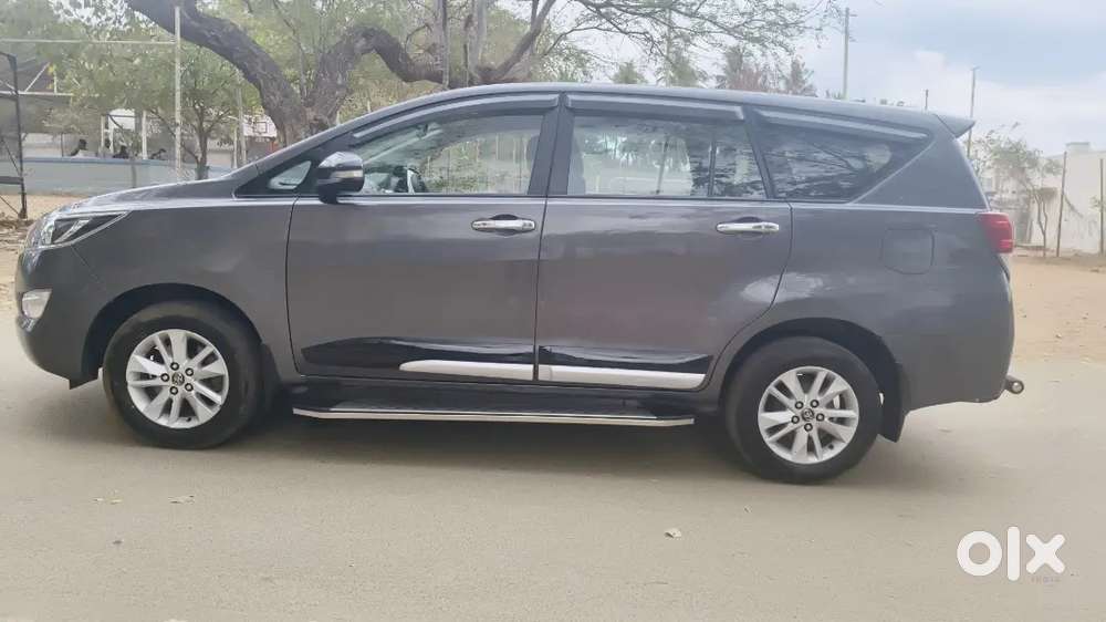 Toyota Innova Crysta 2016 Diesel Well Maintained