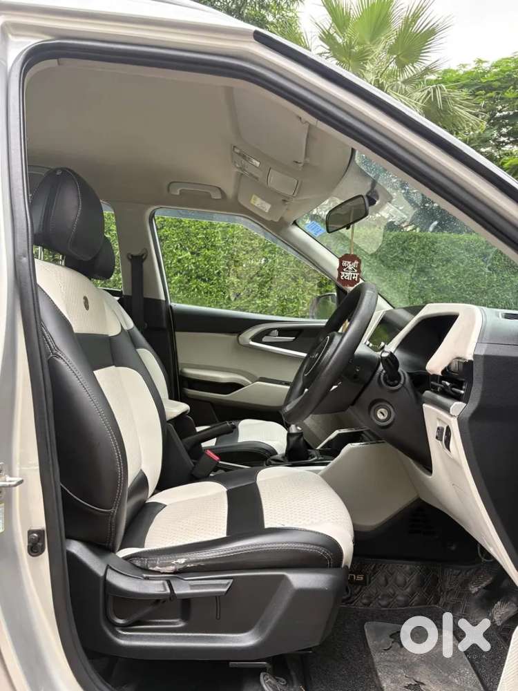 Kia Carens 1.5 Premium 7 Str, 2022, Petrol