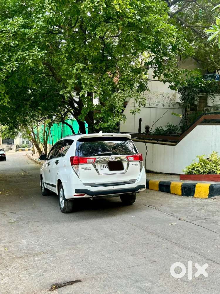 Innova Crysta For Sale In Excellent Condition