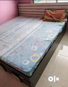 Second hand deals bed olx