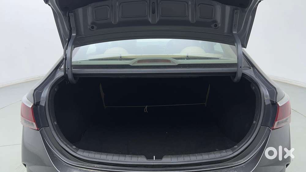 Hyundai Verna 1.5 Sx Ivt, 2021, Petrol