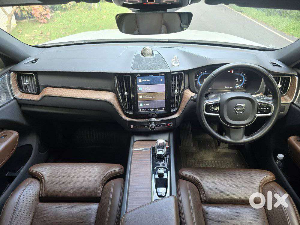 Volvo Xc60 D5 Awd Automatic, 2023, Petrol