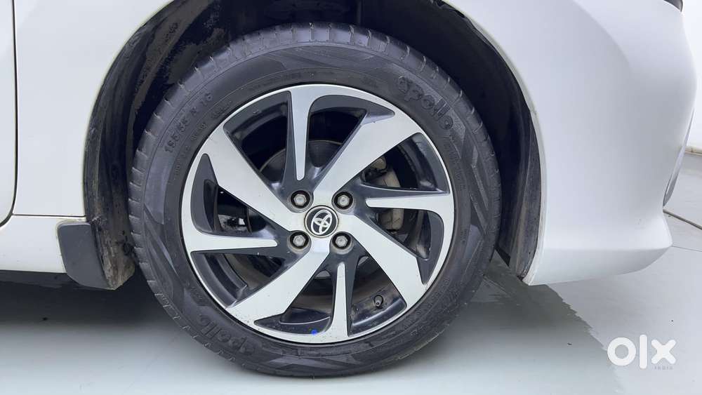 Toyota Glanza 1.2 V Amt, 2022, Petrol