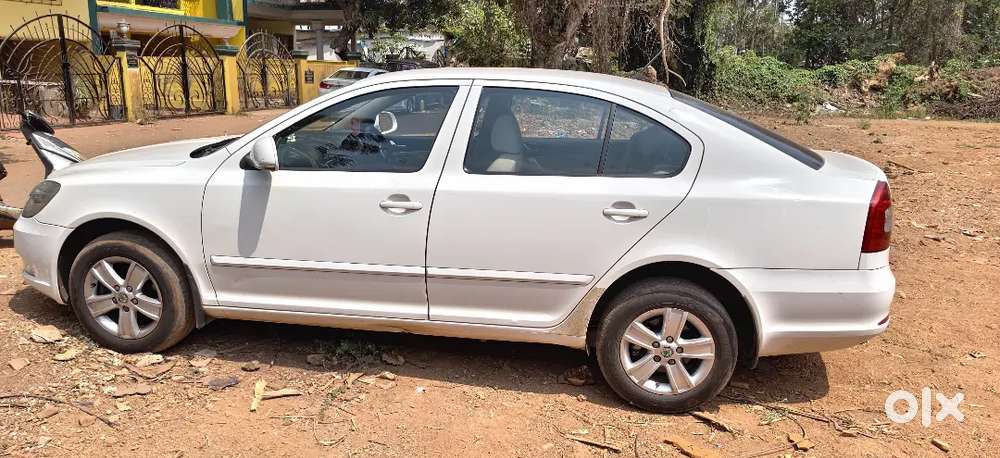 Skoda Laura Amb-at Diesel