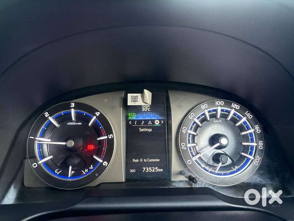 Toyota Innova Crysta 2.4 V 8 Str, 2017, Diesel