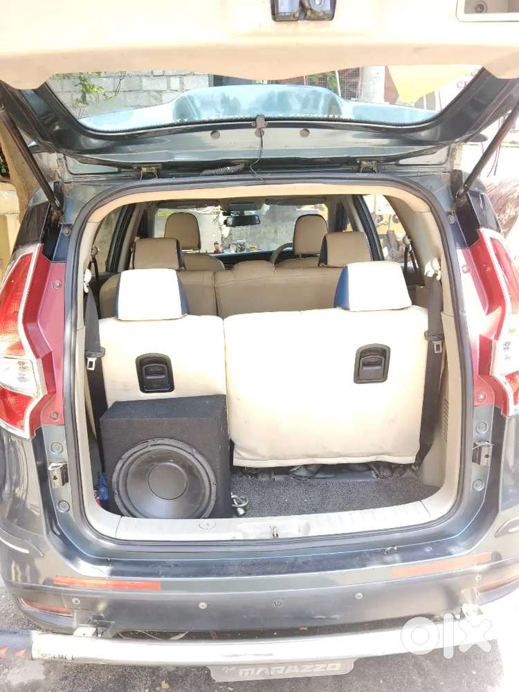 Mahendra Marroz 8 Seater With Good Running Condition