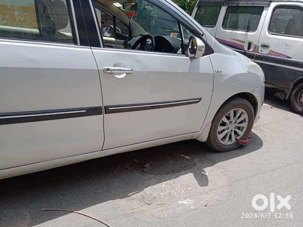 Maruti Suzuki Ertiga Vdi 2014