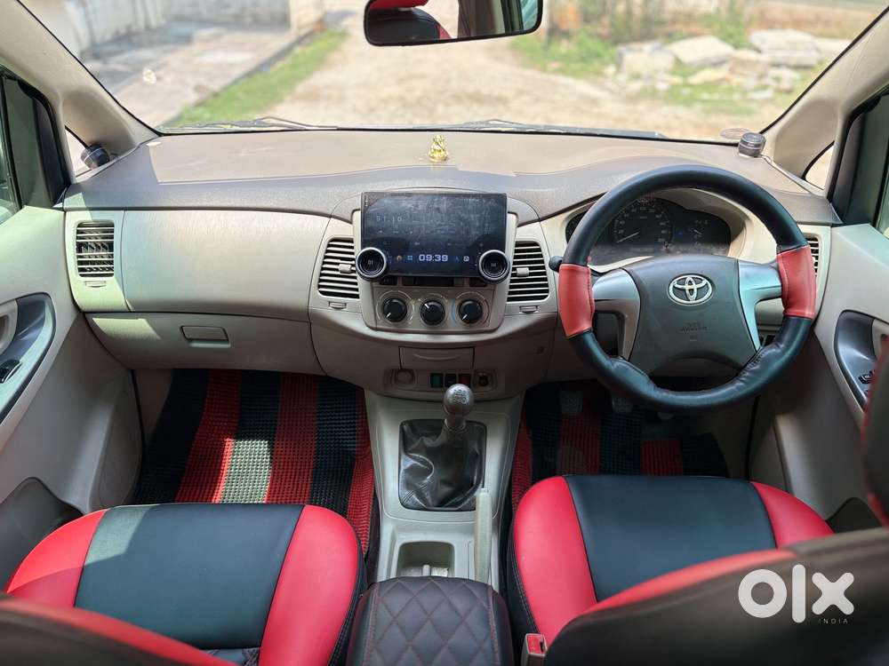 Toyota Innova 2009-2011 2.5 Gx 8 Str, 2012, Diesel