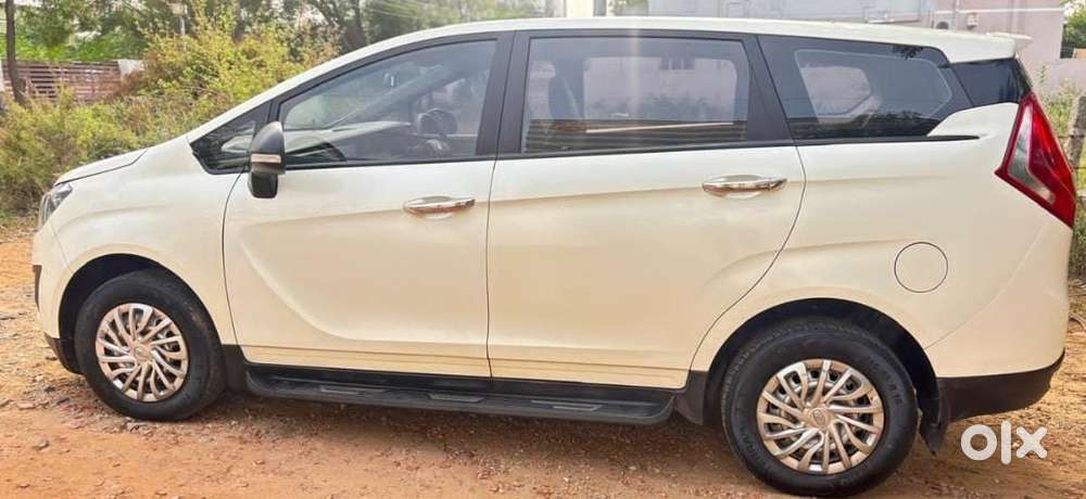 Mahindra Marazzo M2, 2018, Diesel
