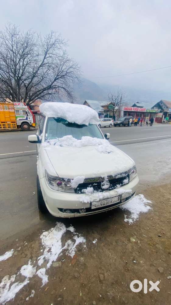 Tata Safari Storme 2016