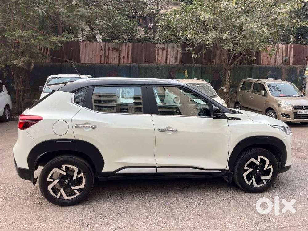 Nissan Magnite 1.0 Xv Premium, 2022, Petrol