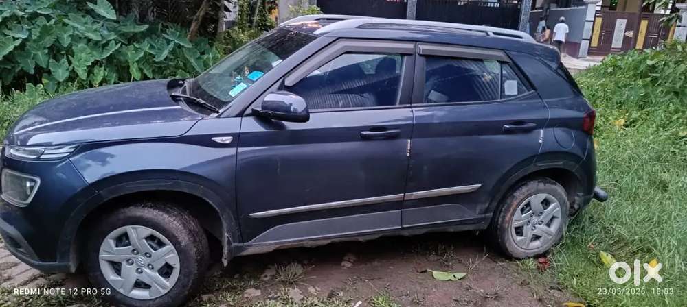 Hyundai Venue 2021 Petrol 42893 Km Driven Available For Sale