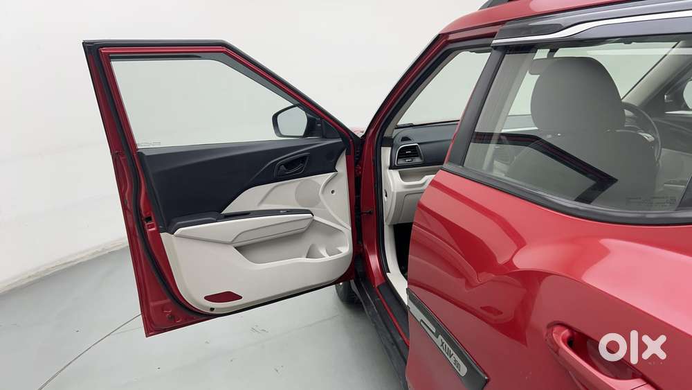 Mahindra Xuv300 1.2 W6 Amt Petrol, 2021, Petrol