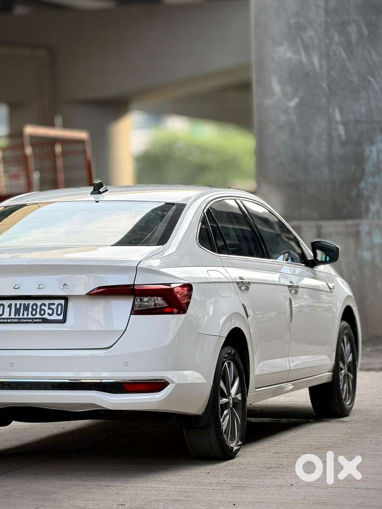 Skoda Slavia 1.0 Tsi Style, 2023, Petrol