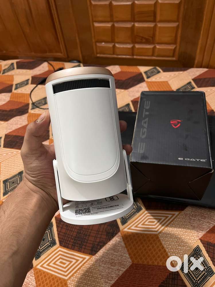 E gate atom 2x plus smart projector