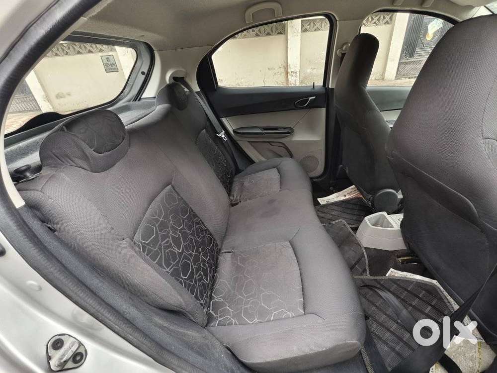 Tata Tiago 1.2 Revotron Xt, 2017, Petrol