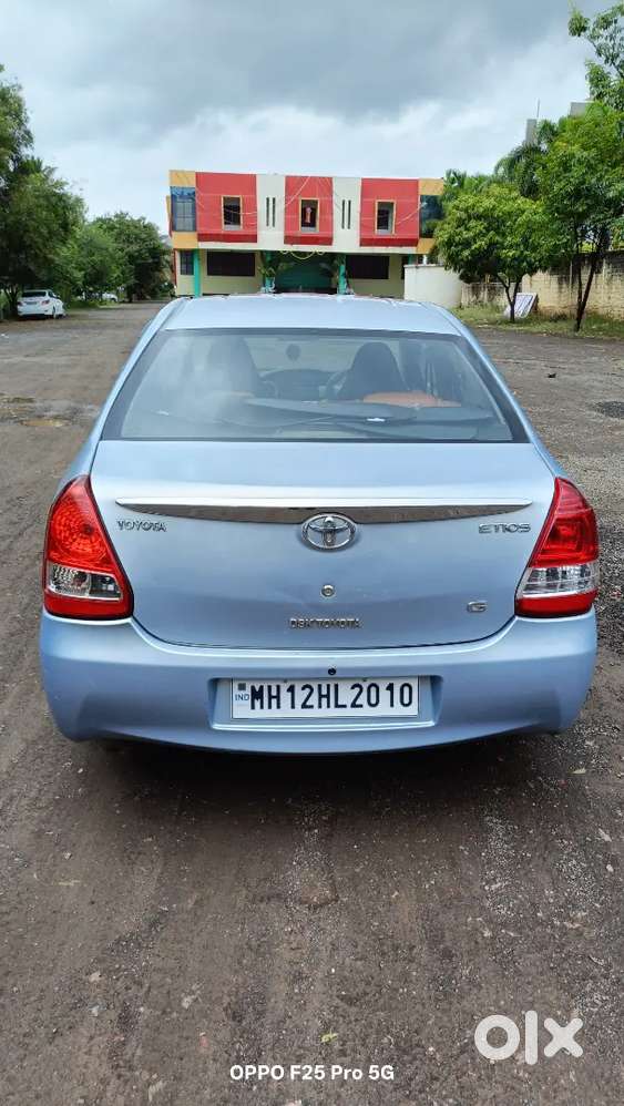 Toyota Etios 2011 Petrol 98000 Km Driven