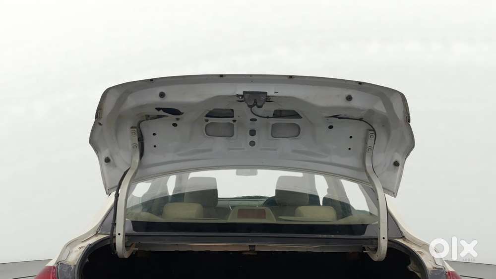 Maruti Suzuki Swift Dzire Vdi Bsiv, 2014, Diesel