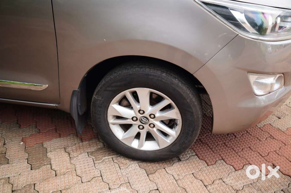 Toyota Innova Crysta 2.8z Automatic, 2017, Diesel