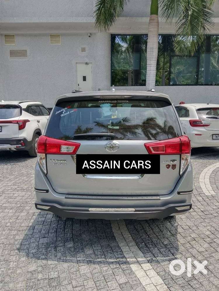 Toyota Innova Crysta 2.7 V, 2022, Petrol