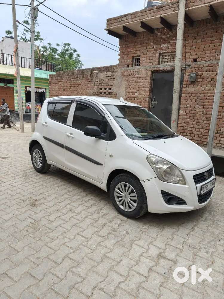 गाड़ी का माइलेज बहुत अच्छा है गाड़ी में कोई नहीं