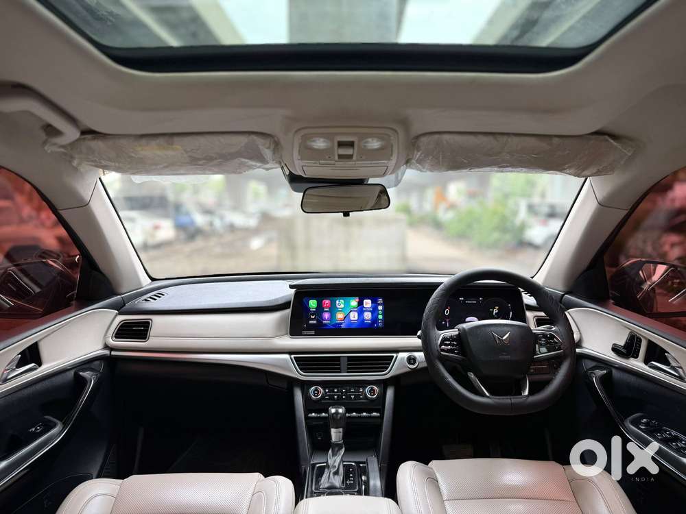 Mahindra Xuv700 2.2 Ax 7 Diesel At Str, 2022, Diesel